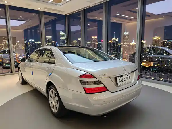 Mercedes-Benz S-Class 2008