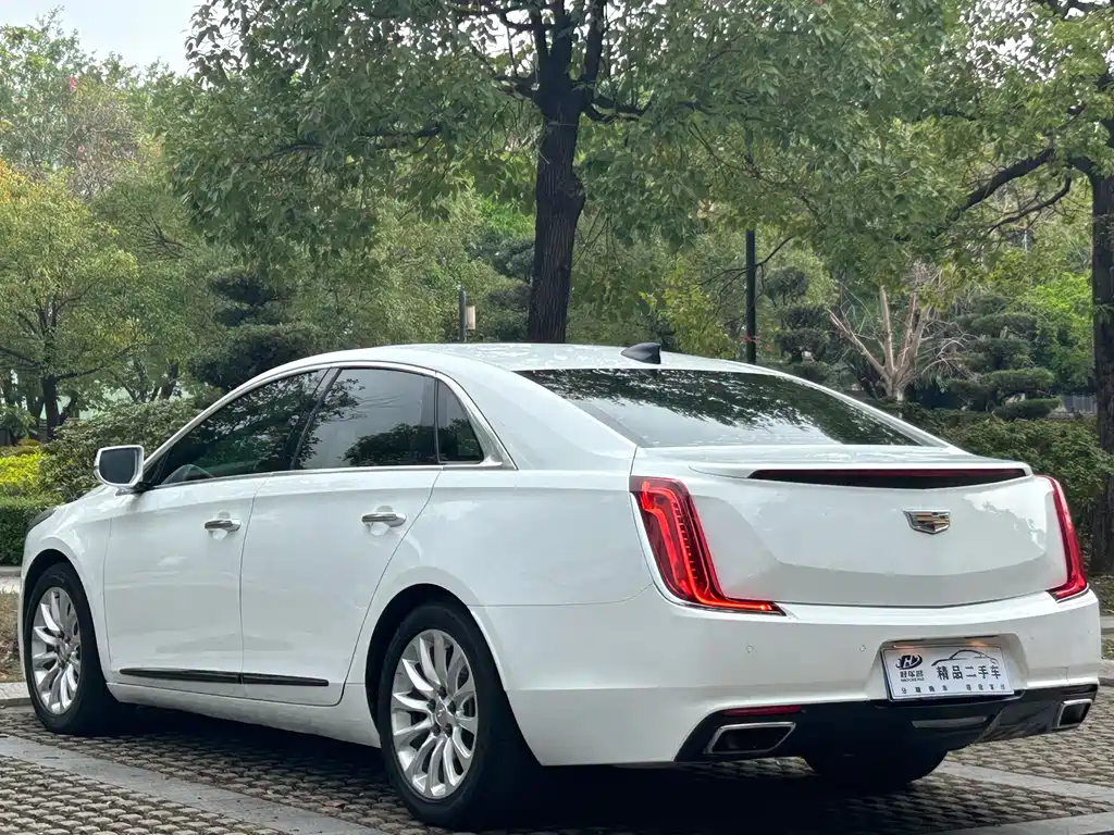 Cadillac XTS 2018 — фото 18