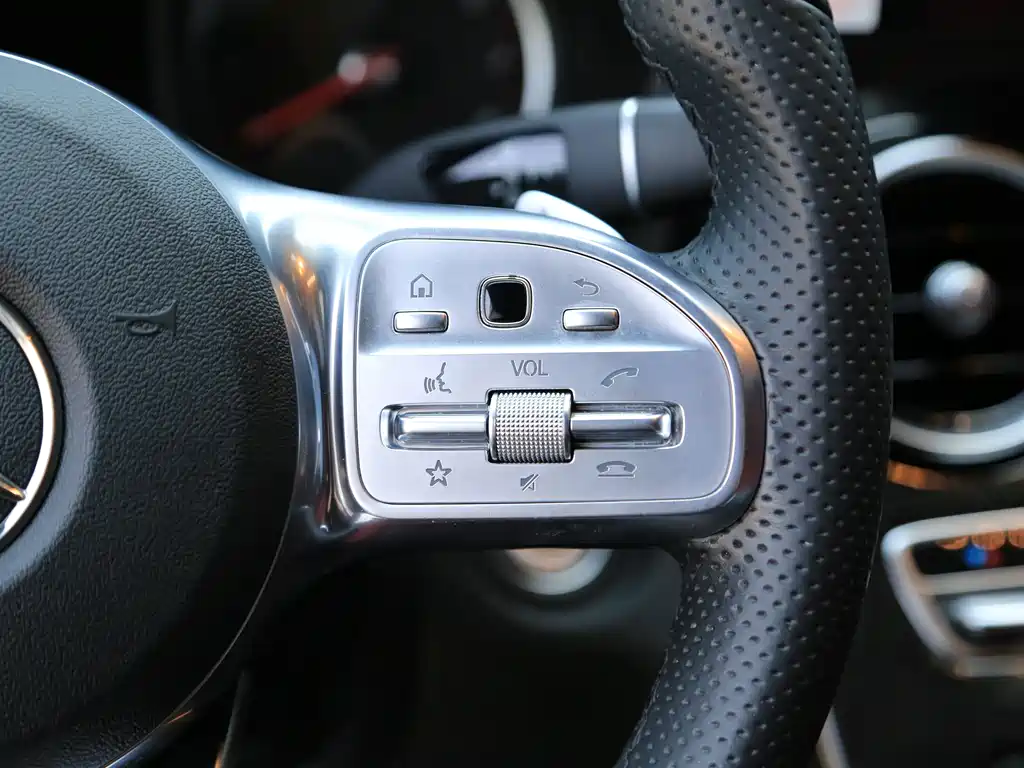 Mercedes-Benz C-Class 2019 — фото 16