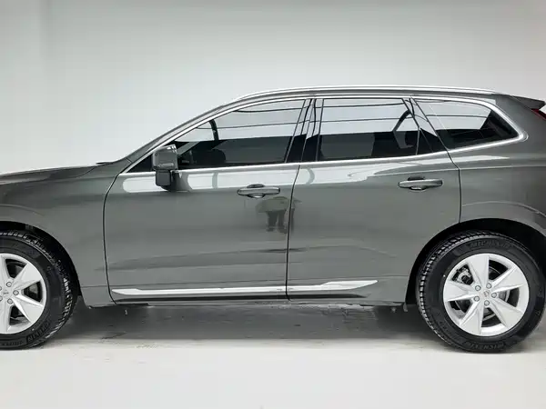 Volvo XC60 2022