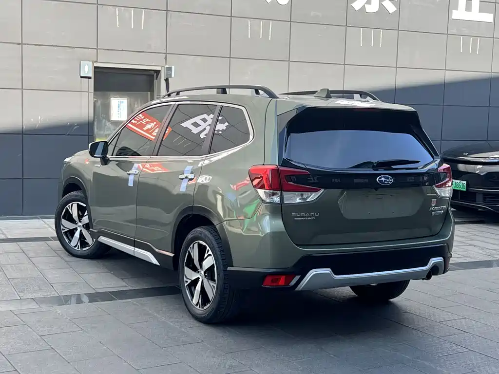 Subaru Forester 2018 — фото 7