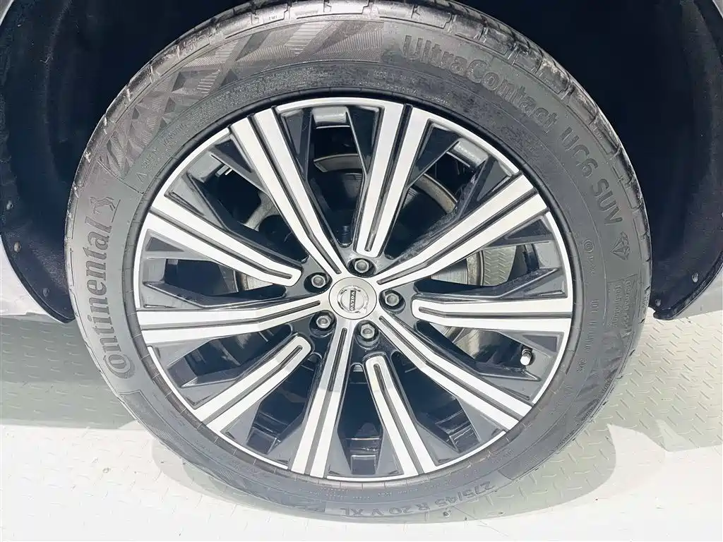 Volvo XC90 2021 — фото 21