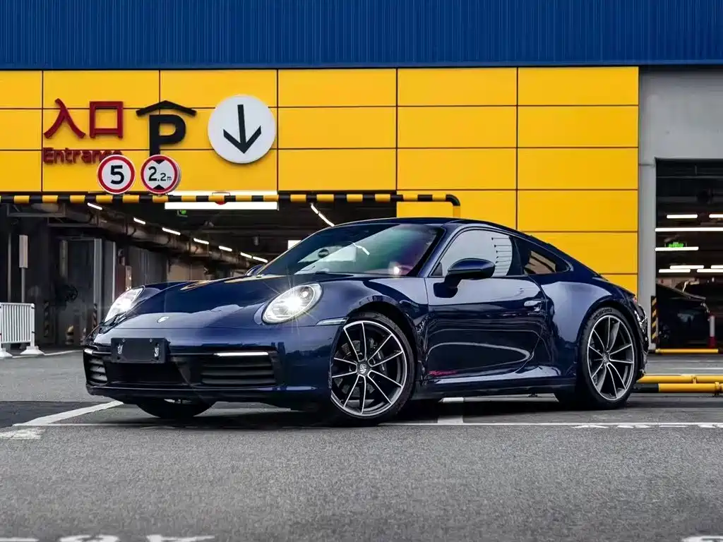 Porsche 911 2020 — фото 1