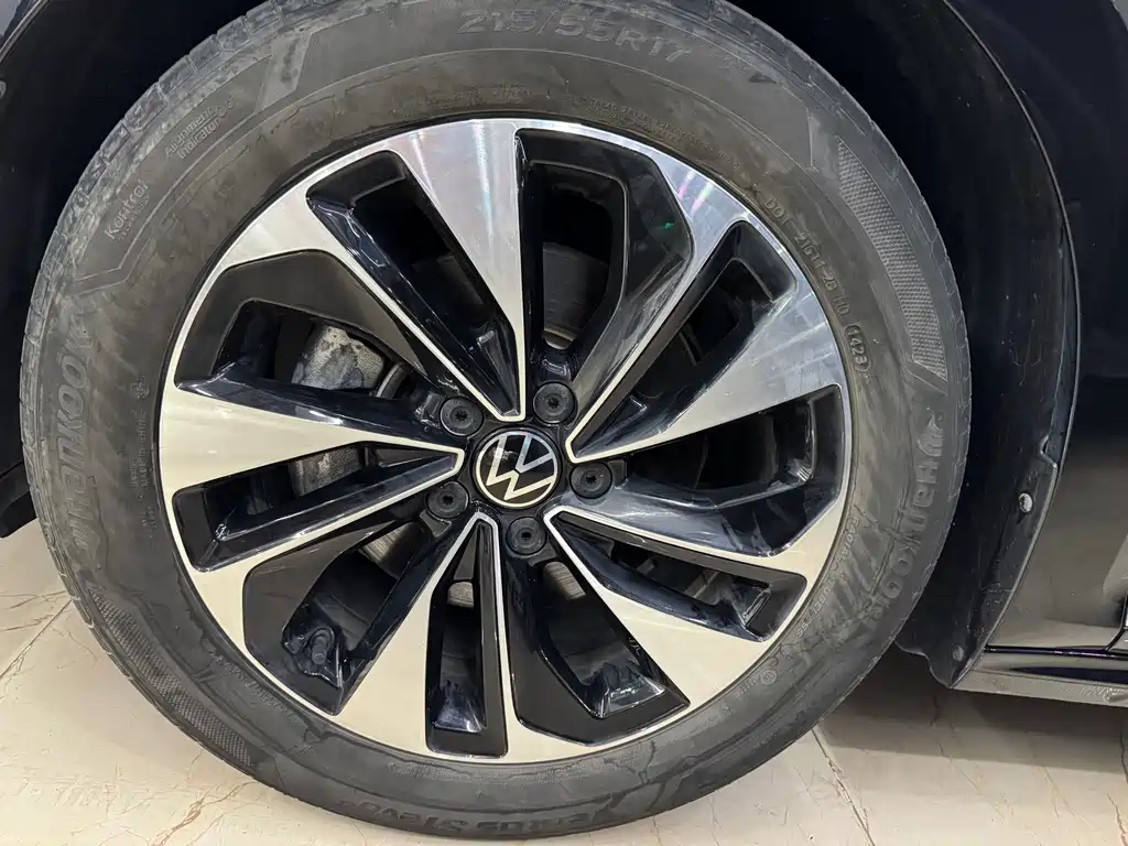 Volkswagen Passat 2023 — фото 21