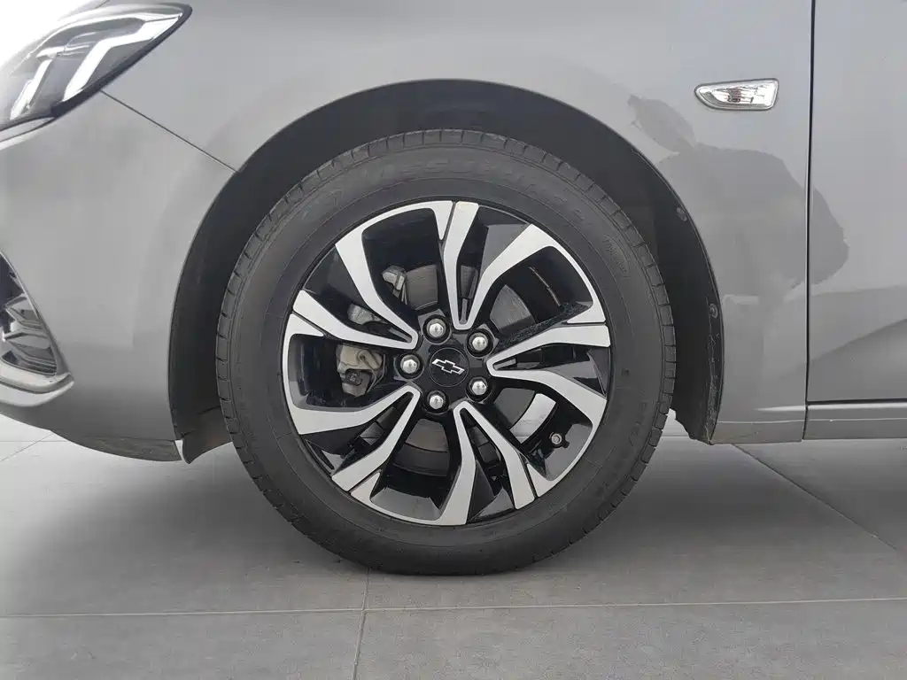 Chevrolet Monza 2019 — фото 17