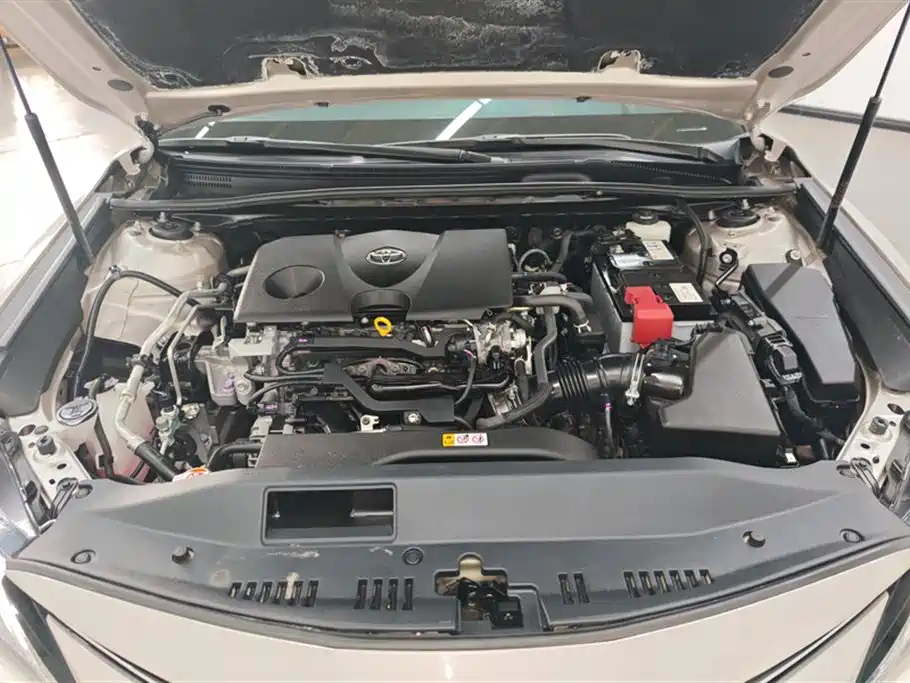 Toyota Camry 2022 — фото 10