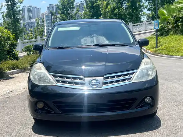 Nissan Tiida 2008