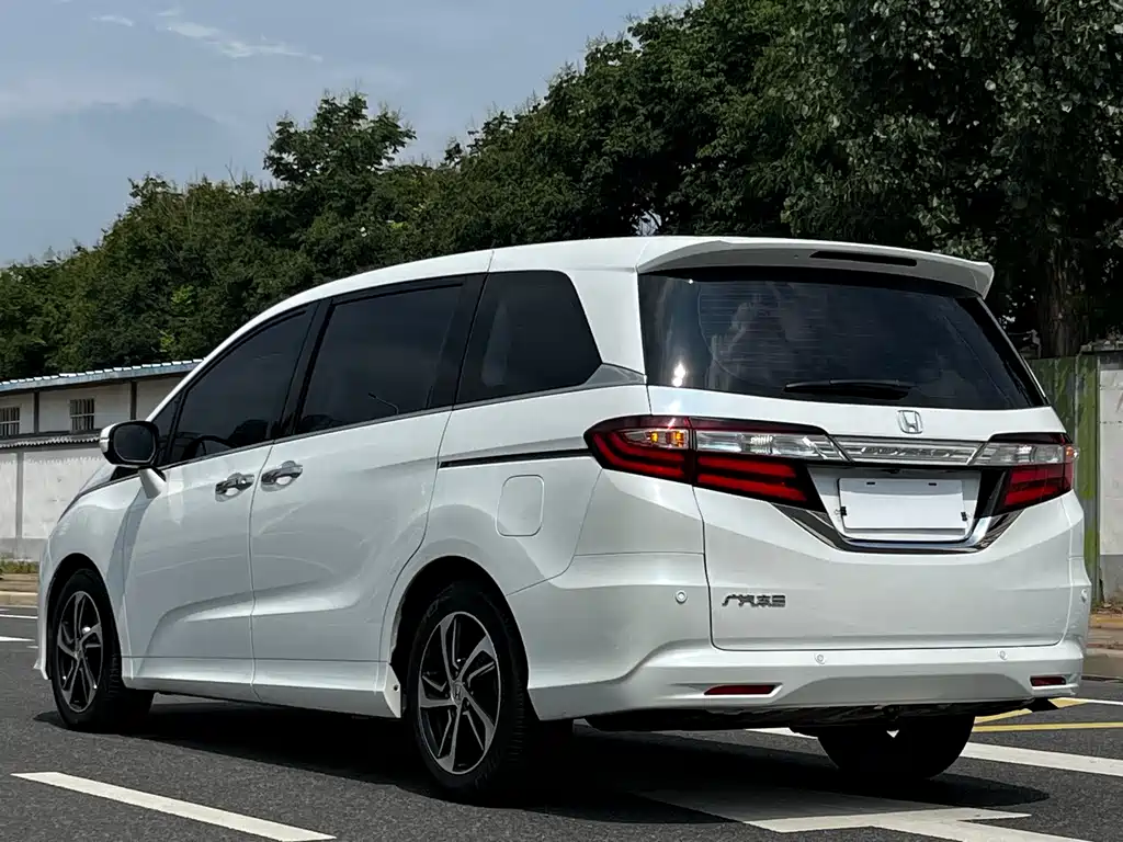 Honda Odyssey 2018 — фото 6