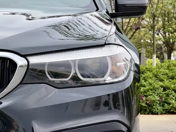 BMW 5 Series 2019