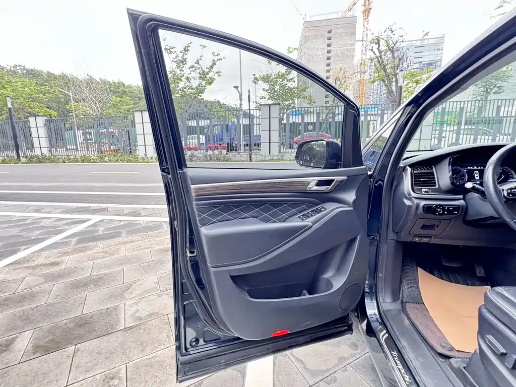 GAC Motor Trumpchi M8 2019 — фото 23