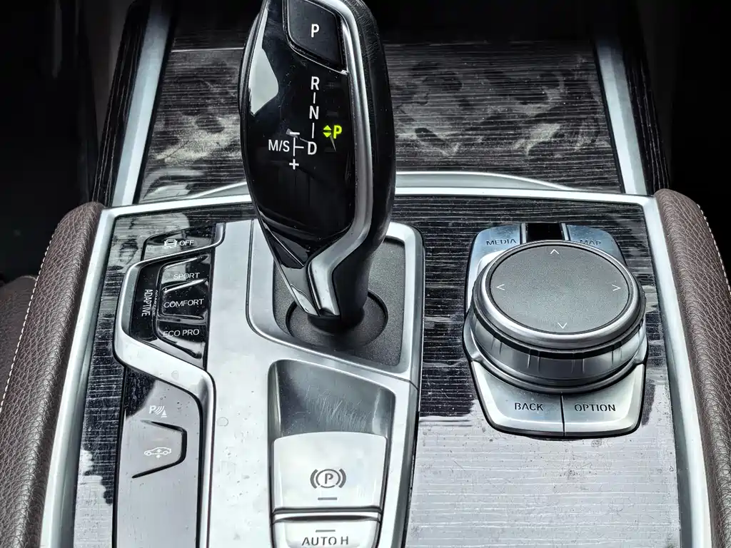 BMW 7 Series 2019 — фото 15