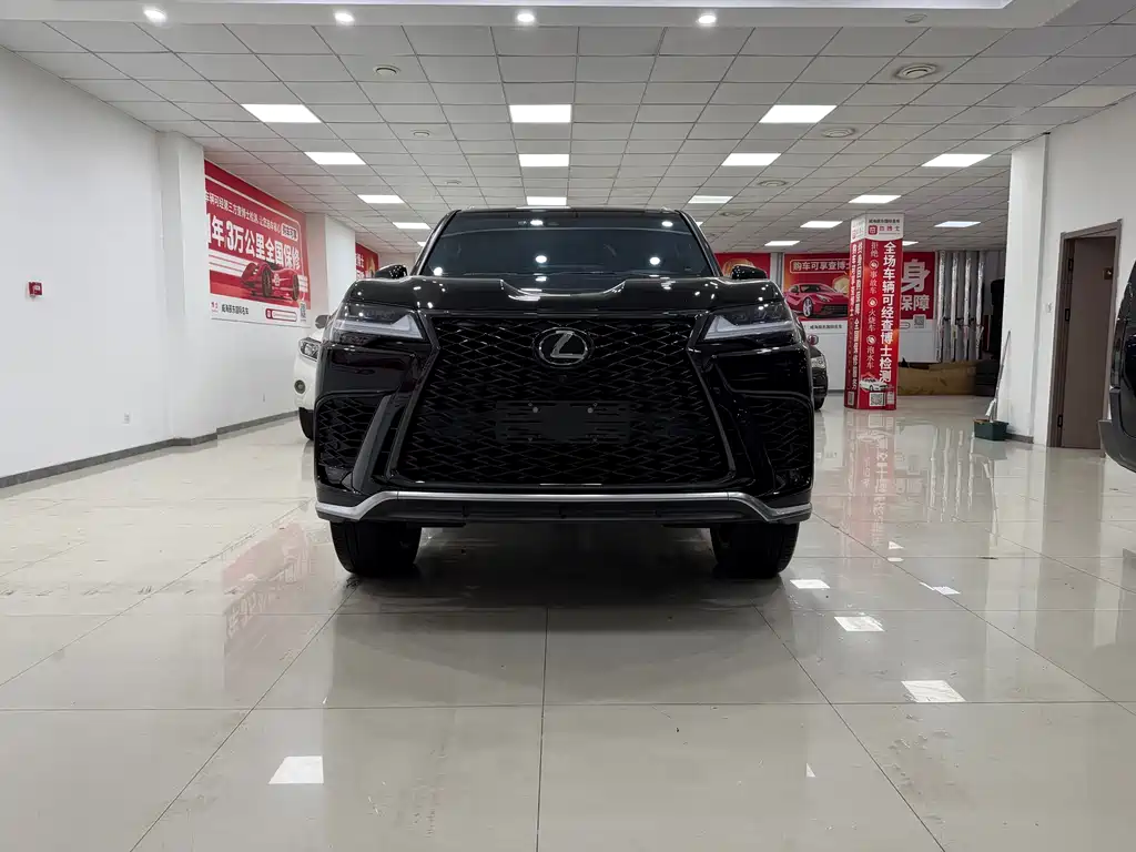 Lexus LX 2025 — фото 1