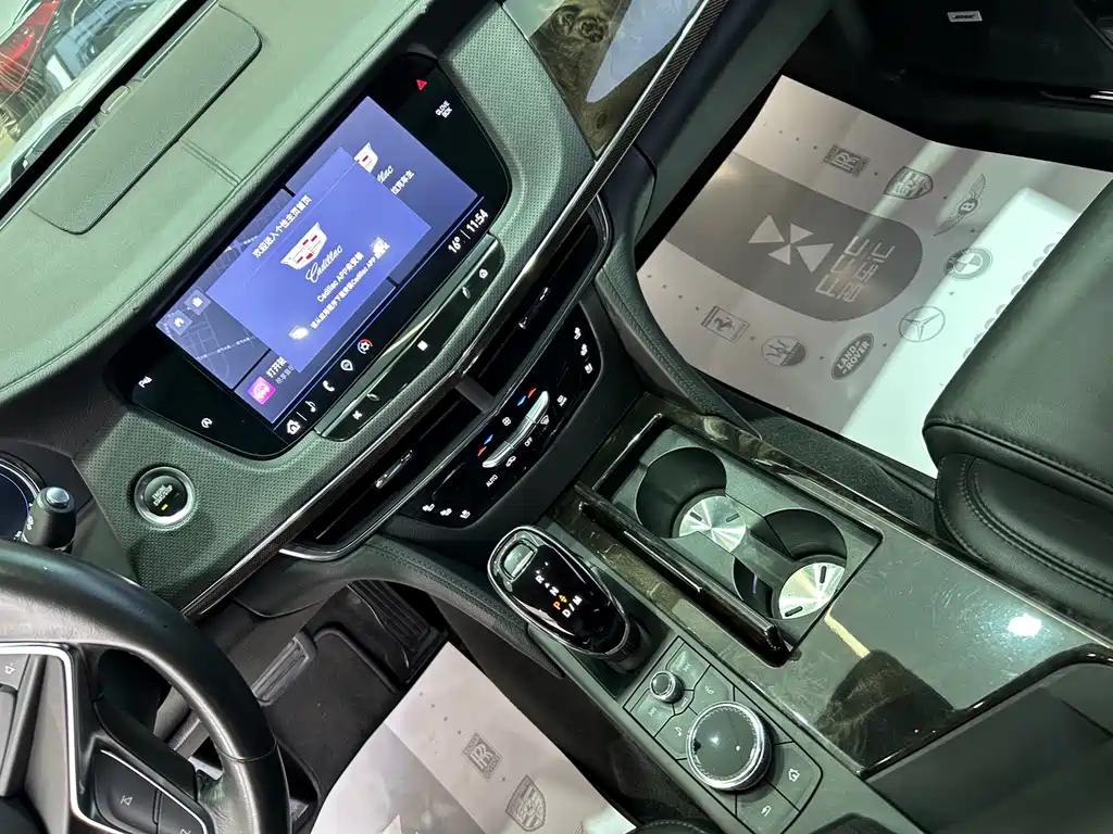Cadillac CT6 2021 — фото 13