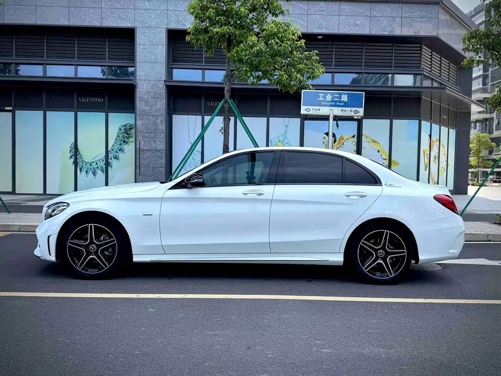 Mercedes-Benz C-Class 2021 — фото 15