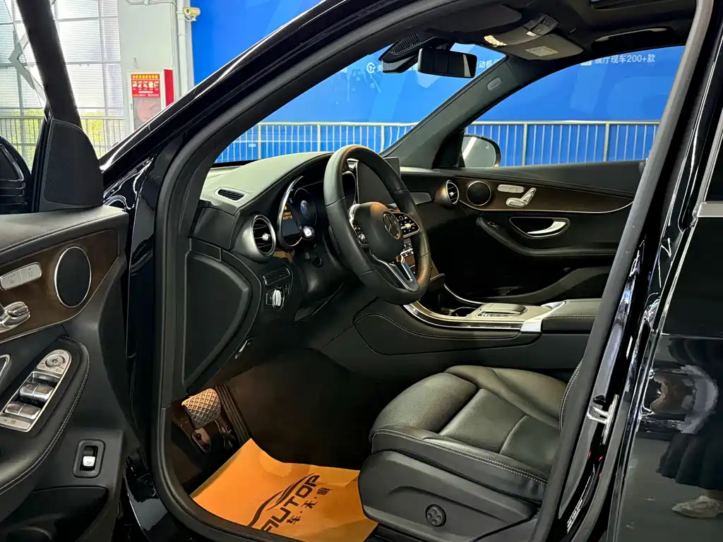 Mercedes-Benz GLC 2021