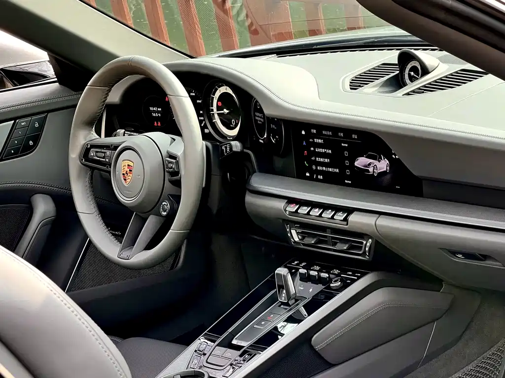 Porsche 911 2022 — фото 10