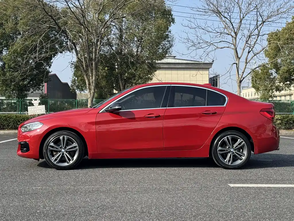 BMW 1 Series 2018 — фото 2