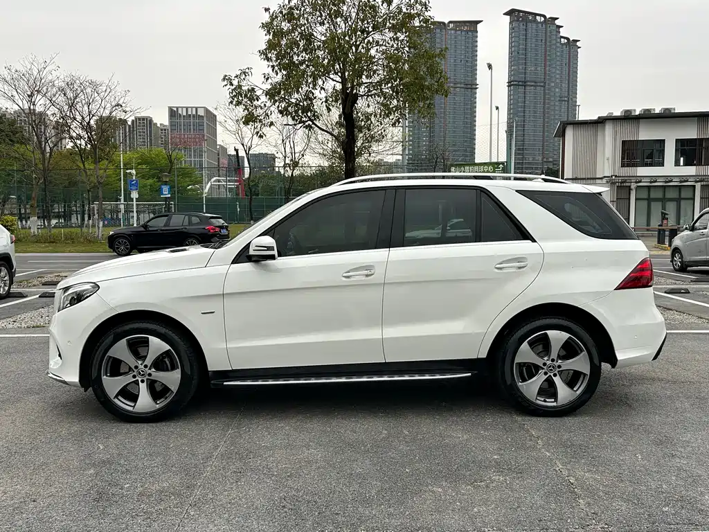 Mercedes-Benz GLE 2019 — фото 8