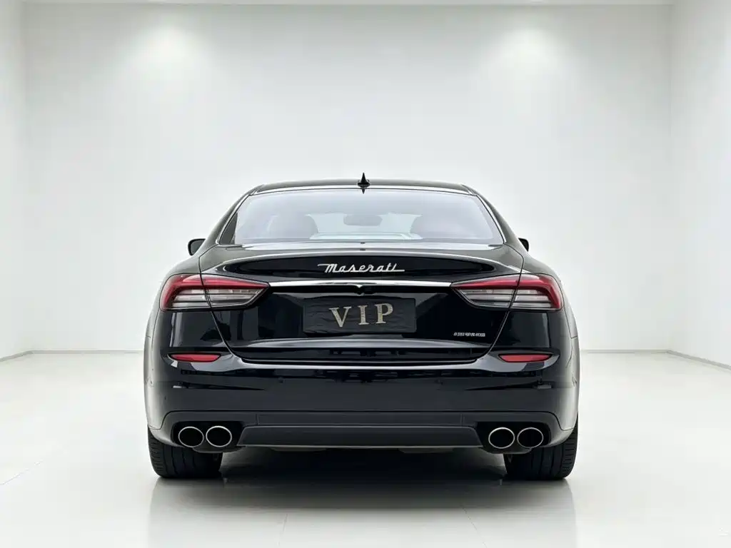 Maserati Quattroporte 2017 — фото 8