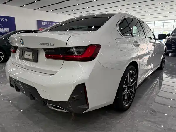 BMW 3 Series 2023