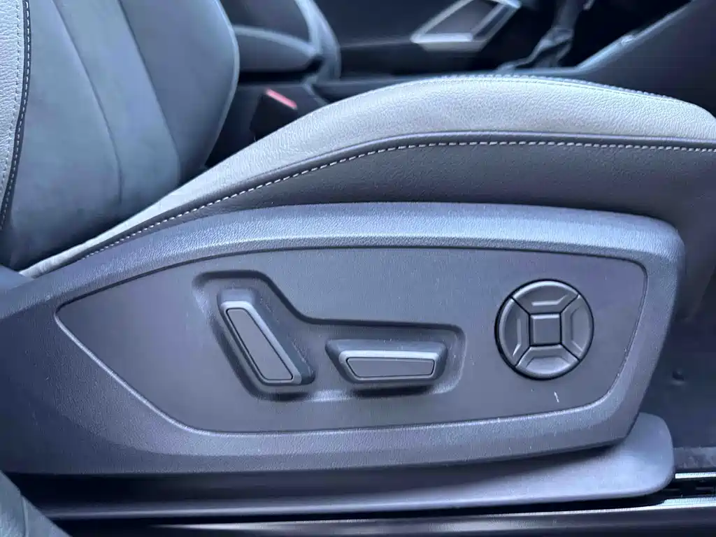 Audi Q3 2023 — фото 22