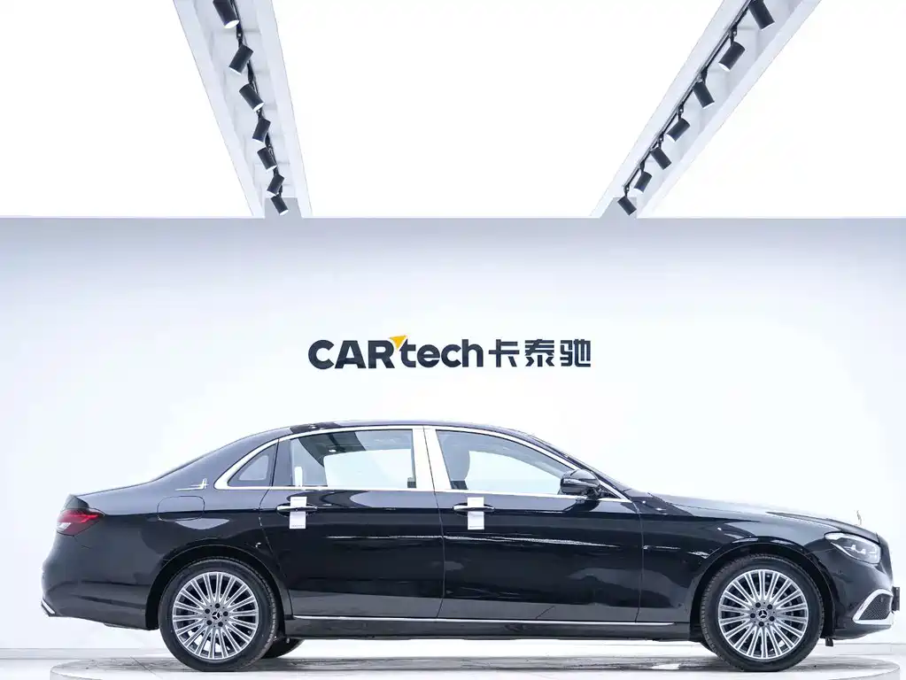 Mercedes-Benz E-Class 2025