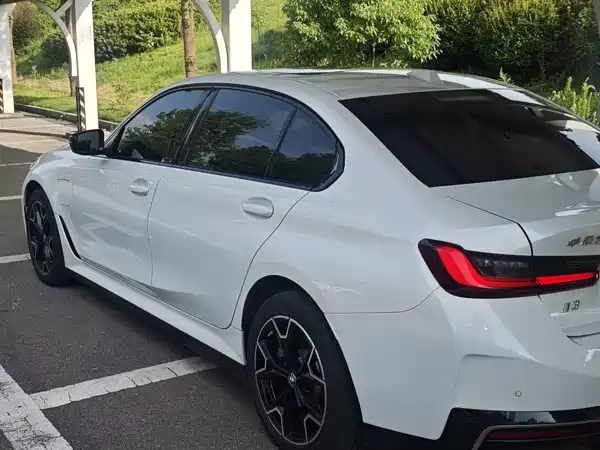 BMW i3 2024