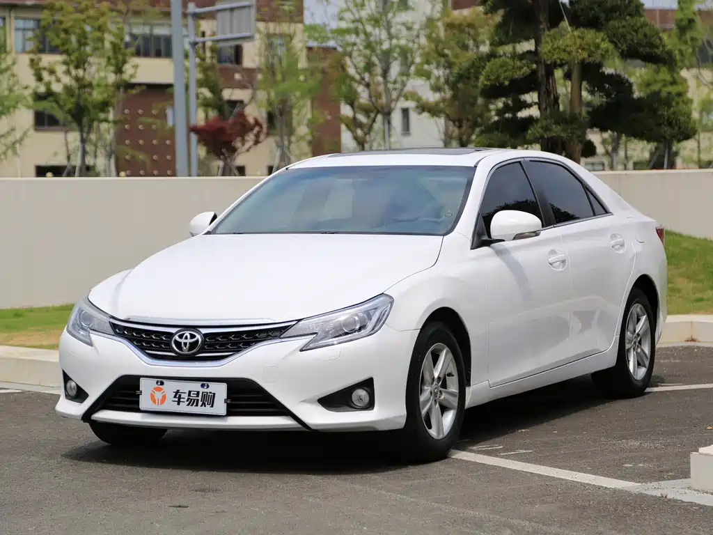 Toyota Reiz 2016 — фото 1