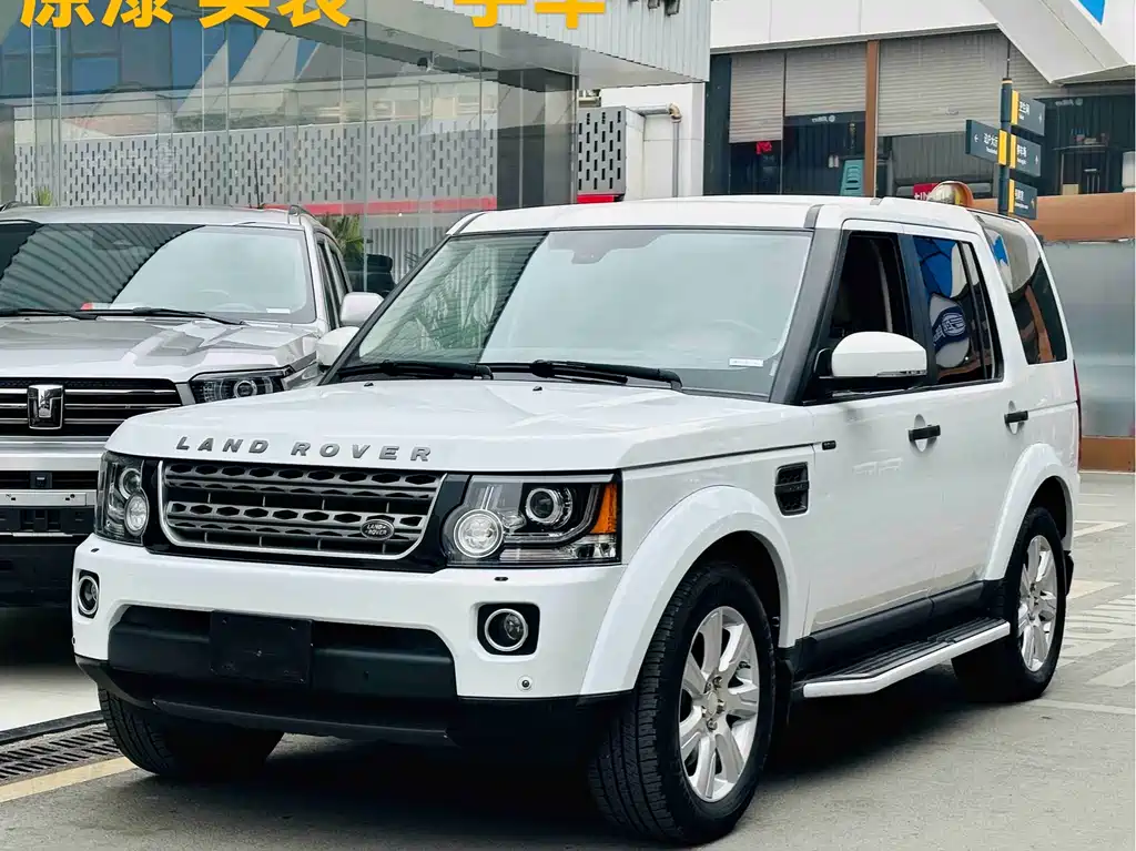Land Rover Discovery 2015 — фото 1