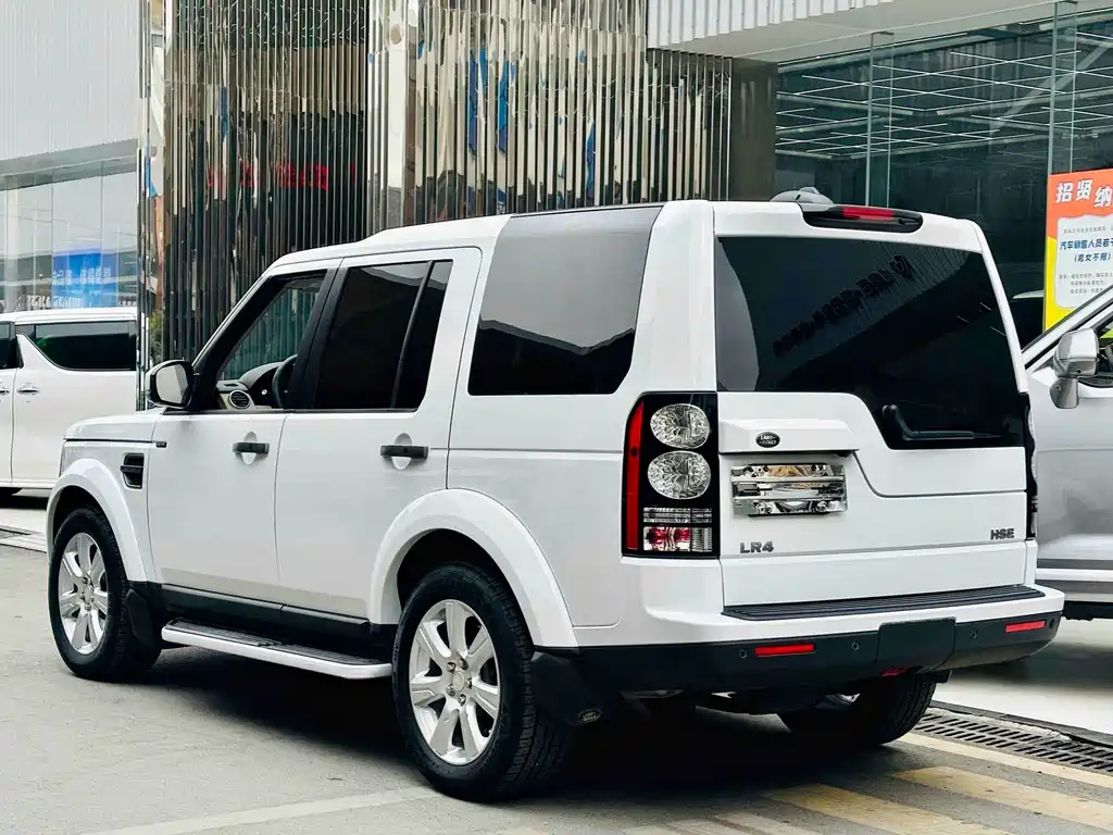Land Rover Discovery 2015 — фото 5