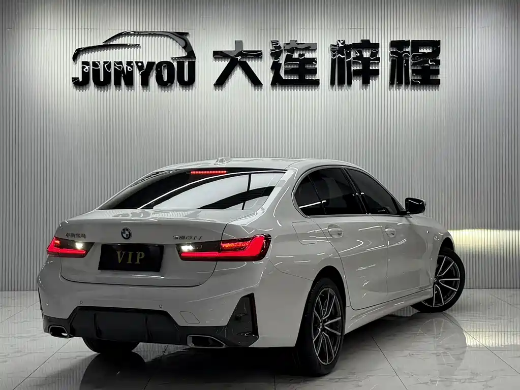 BMW 3 Series 2023