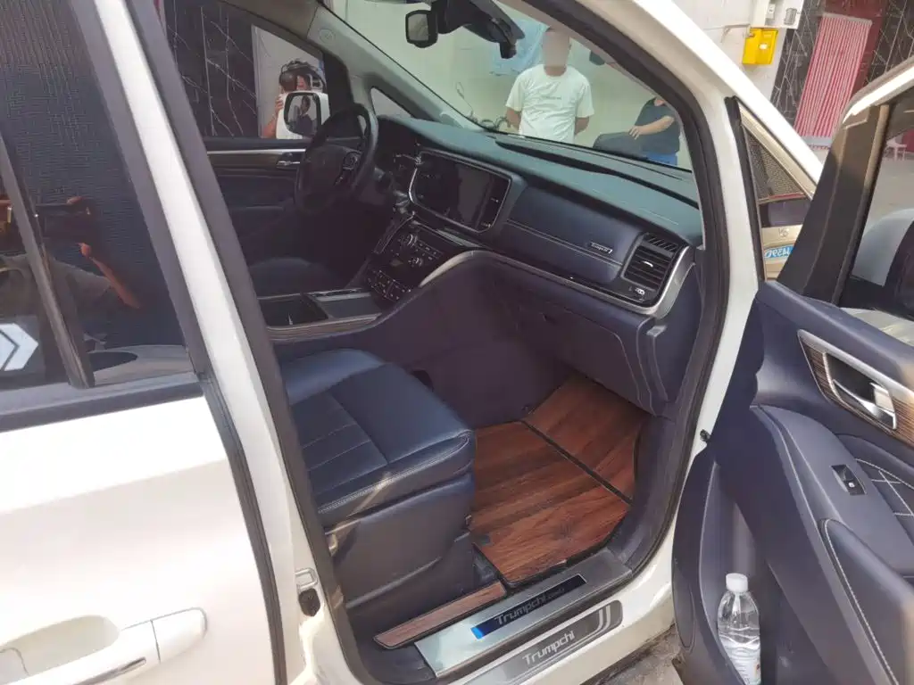 GAC Trumpchi M8 2020 — фото 18