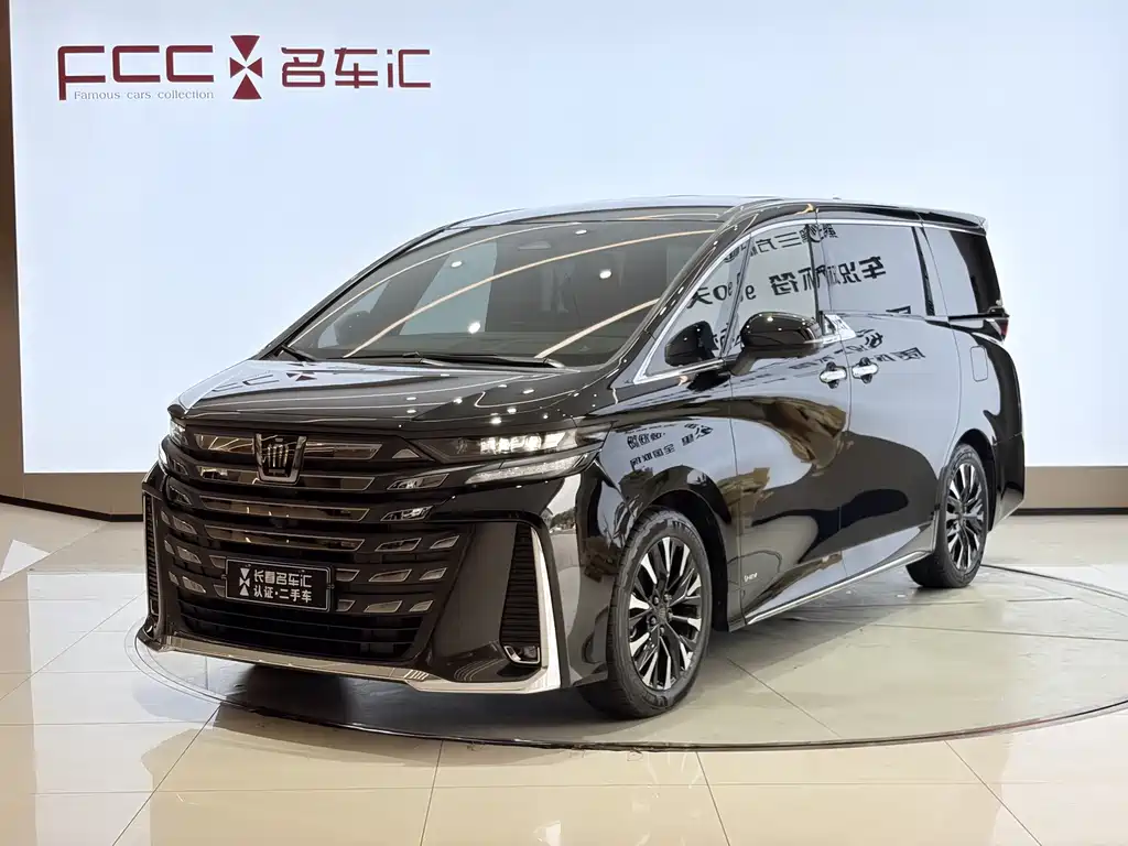 Toyota Vellfire 2025 — фото 1