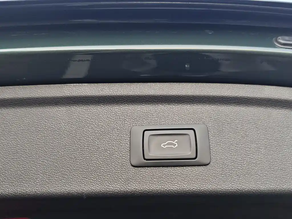 Audi A3 2023 — фото 14