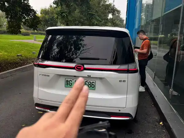 GAC Trumpchi E8 PHEV 2025