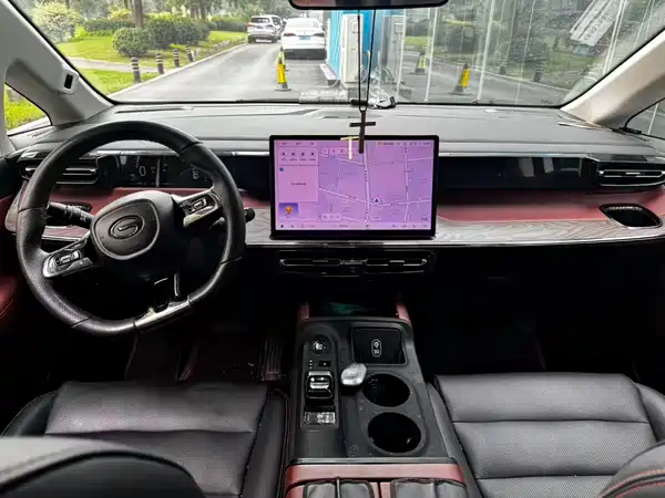 GAC Trumpchi E8 PHEV 2025
