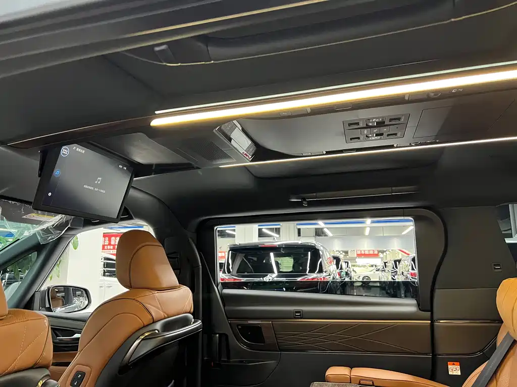 Toyota Vellfire 2026 — фото 10