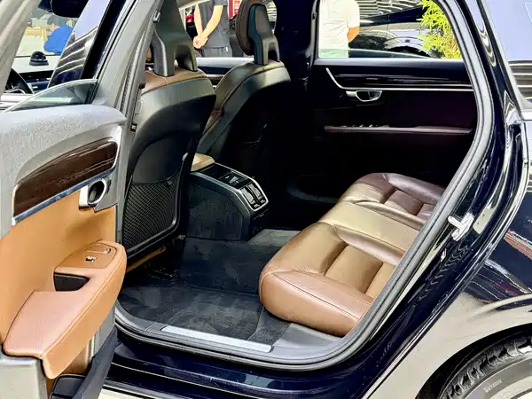 Volvo S90 2017