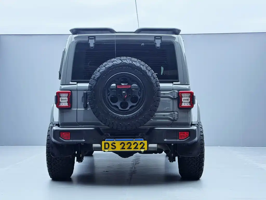 Jeep Wrangler 2022 — фото 11