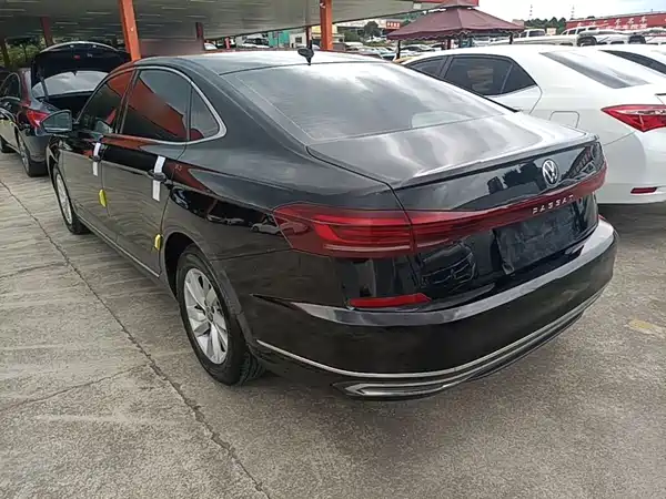Volkswagen Passat 2022