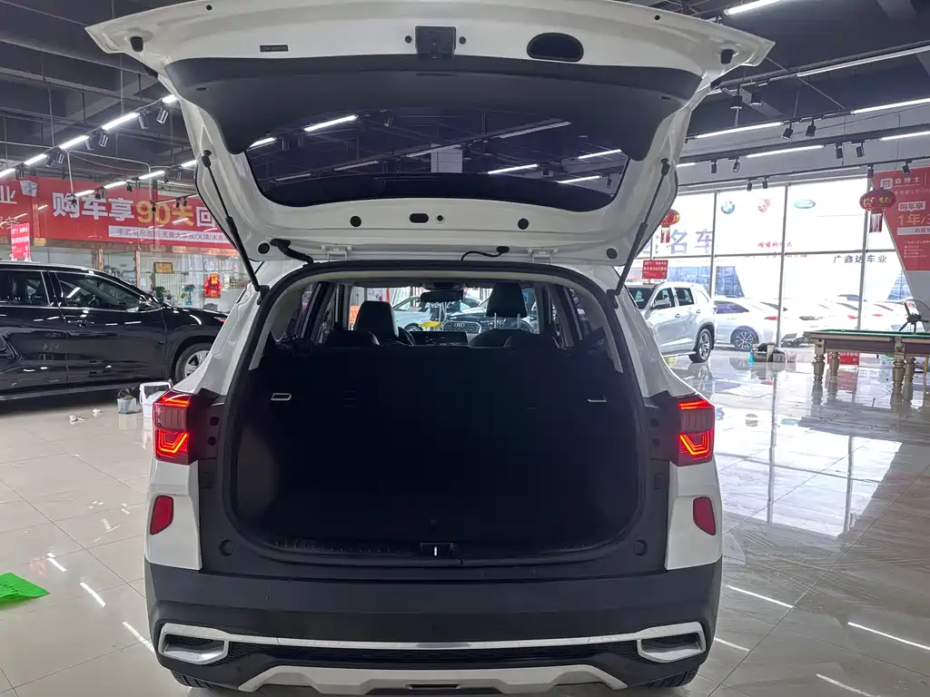 Kia KX3 2022 — фото 18