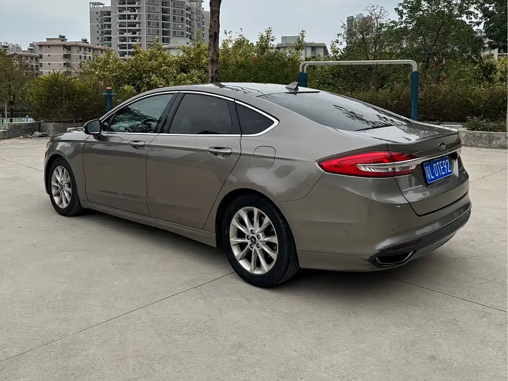 Ford Mondeo 2017 — фото 9