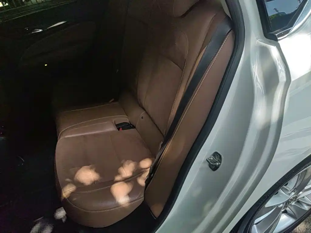 Buick Regal 2019 — фото 17