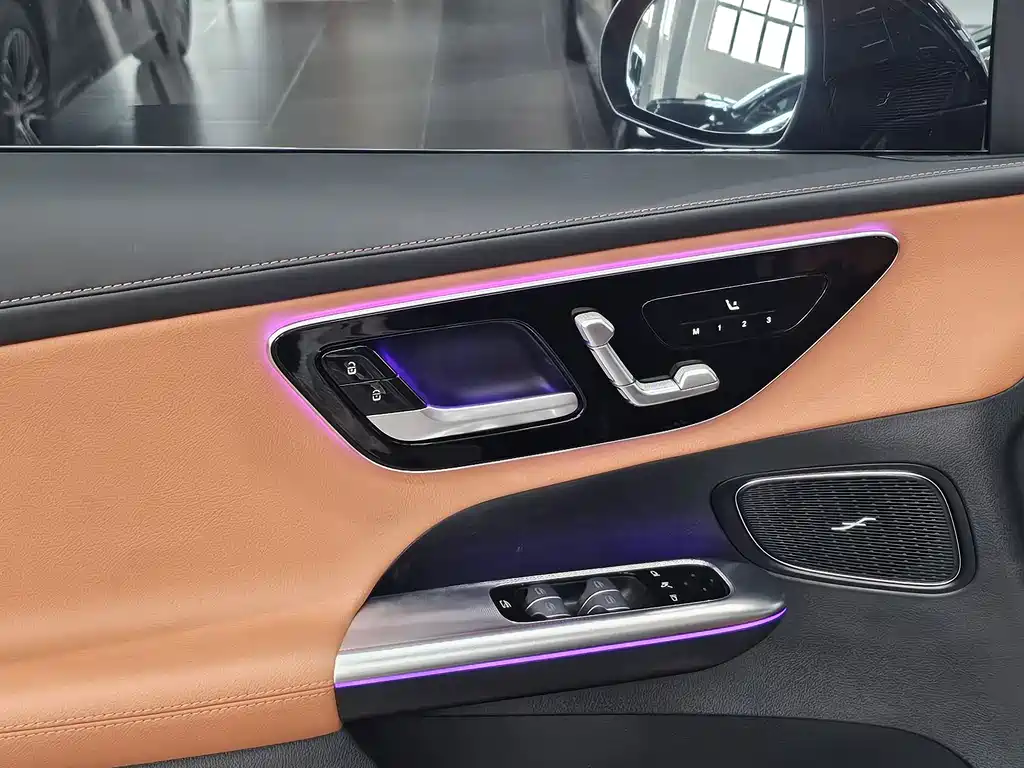 Mercedes-Benz GLC EV 2025 — фото 8