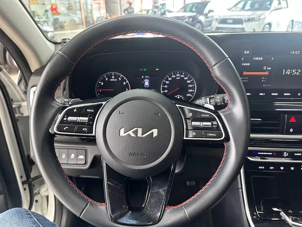 Kia KX3 2022 — фото 10