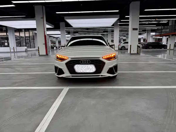 Audi A4L 2020