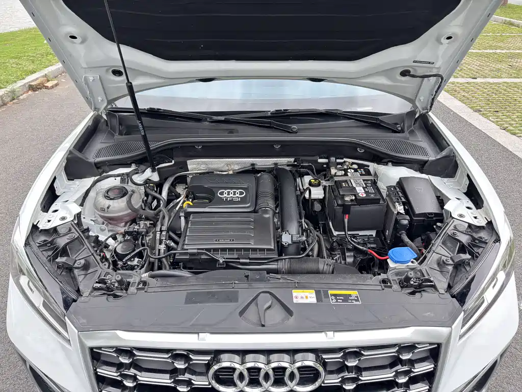 Audi Q2L 2023 — фото 24