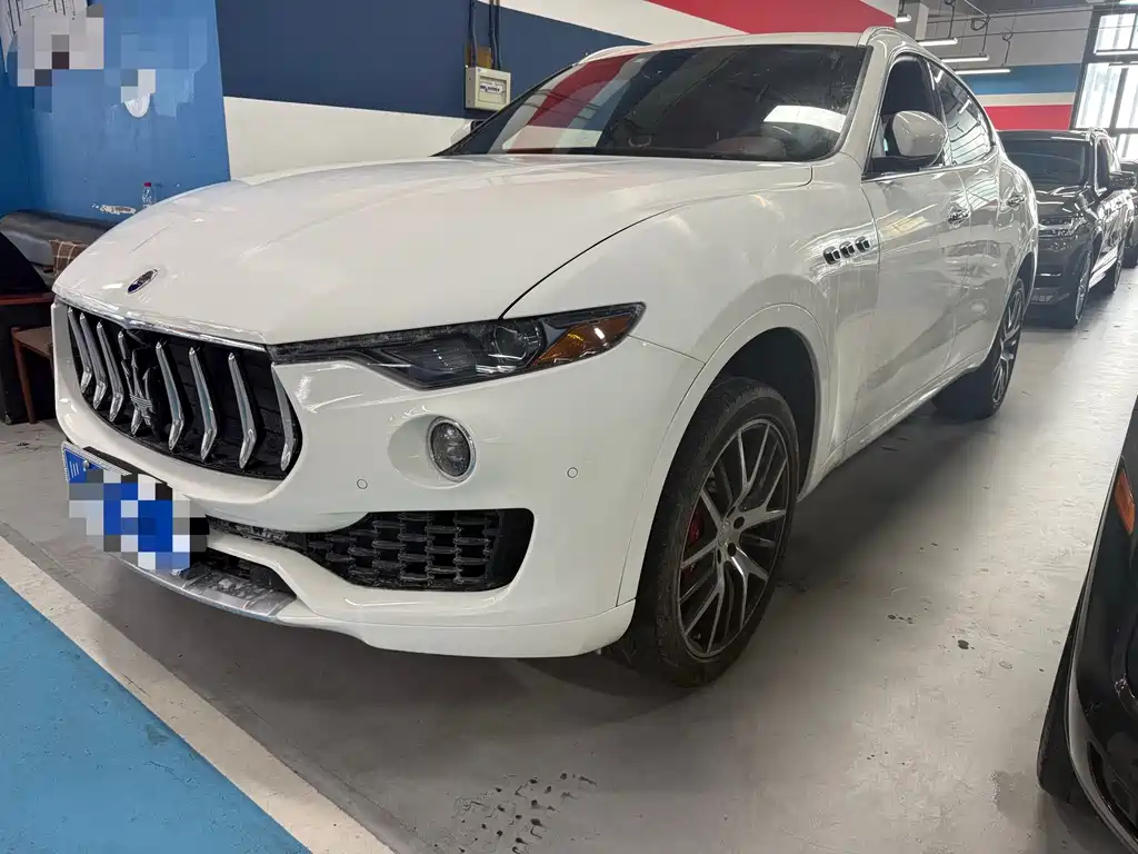 Maserati Levante 2017 — фото 1