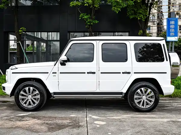 Mercedes-Benz G-Class 2024