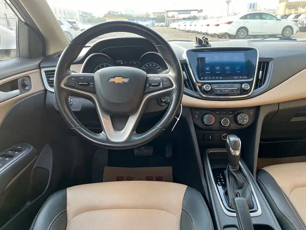 Chevrolet Cruze 2022 — фото 10
